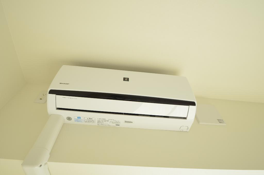 拡大写真:サクシード大曽根 7階702のエアコン