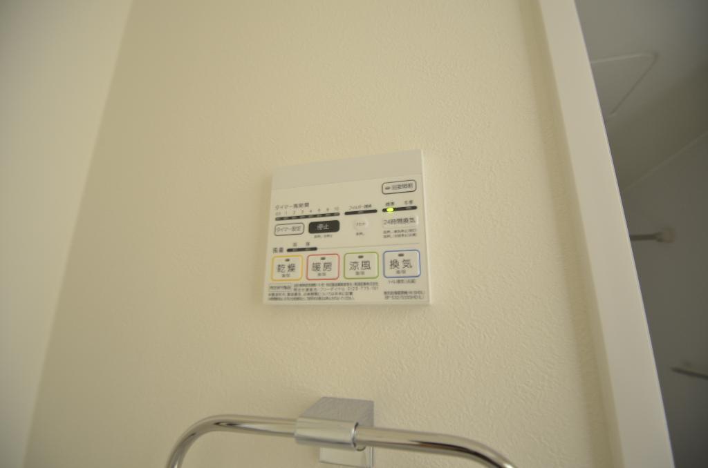拡大写真:サクシード大曽根 7階702の浴室乾燥機