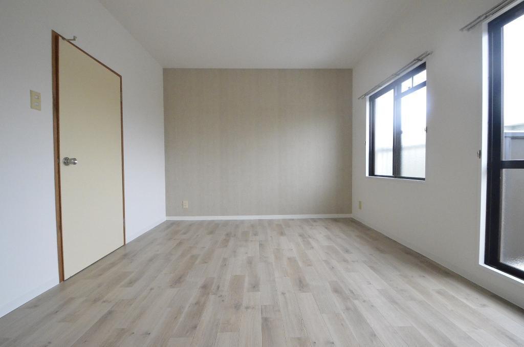 拡大写真:テラス台町 4階402の居間