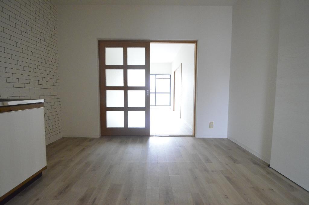 拡大写真:テラス台町 4階402の居間