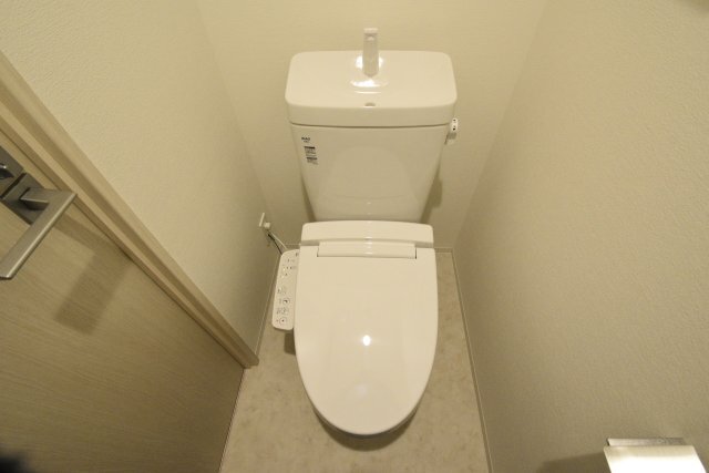 拡大写真:ストーリア名古屋城西 10階1003のトイレ