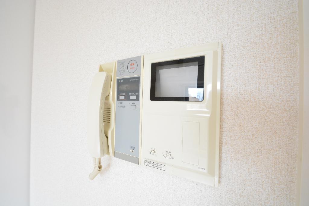 拡大写真:グランルージュ栄 Ⅱ 10階1001のカメラ付インターホン