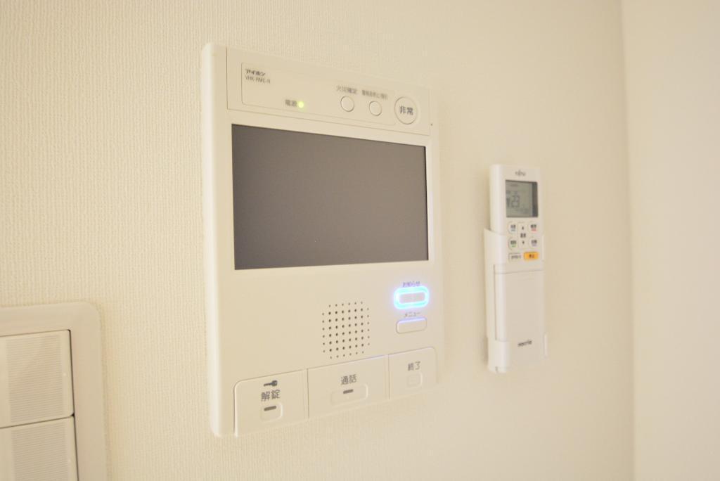 拡大写真:プロシード金山3 5階502のカメラ付インターホン