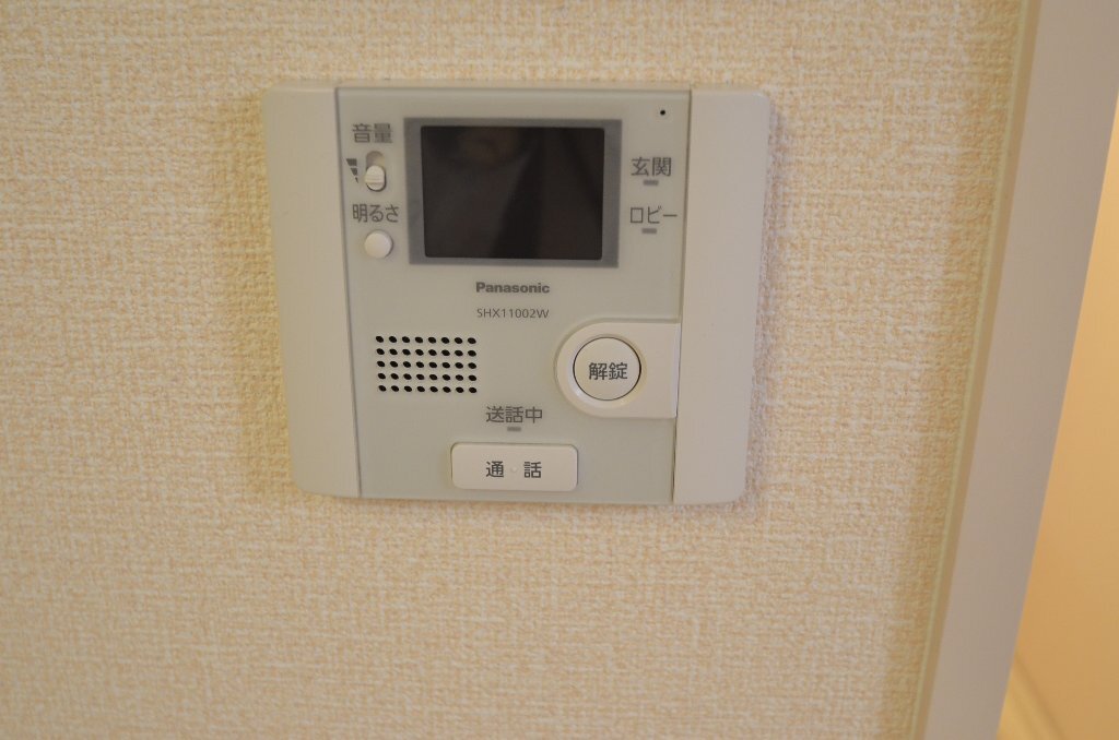 拡大写真:シュロッセフジⅦ 2階201のカメラ付インターホン