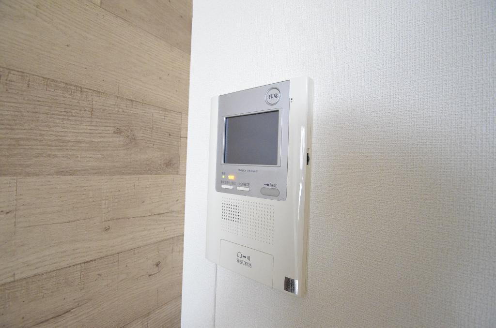 拡大写真:セントラルハイツ名古屋 2階203のカメラ付インターホン