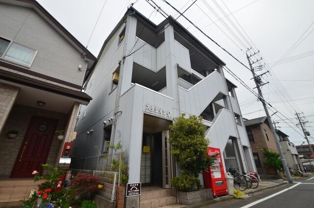 スタシオン泉の外観
