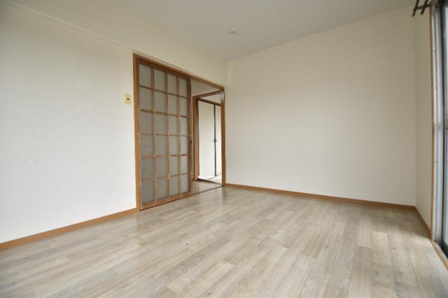 拡大写真:コーポやすり苑 3階307の洋室