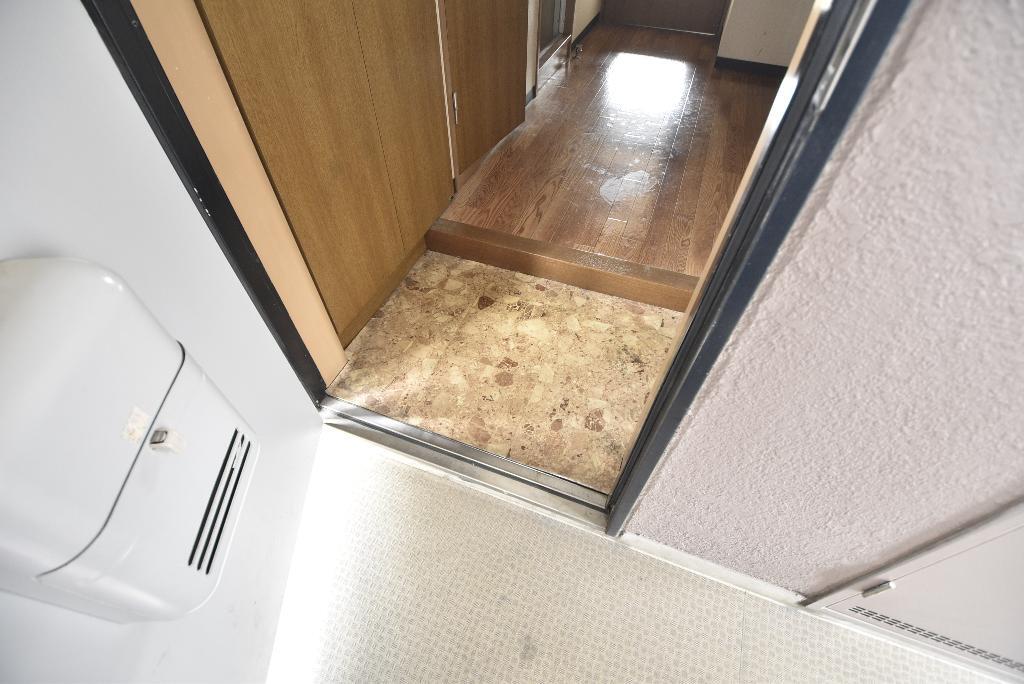 拡大写真: CALM TAIKOH BLD. 5階501の玄関