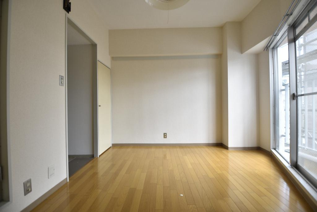 拡大写真:ベルモア堀詰 5階501の居間