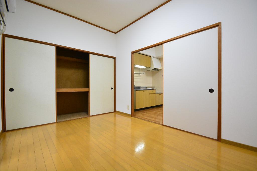拡大写真:グレース八田 5階502の居間