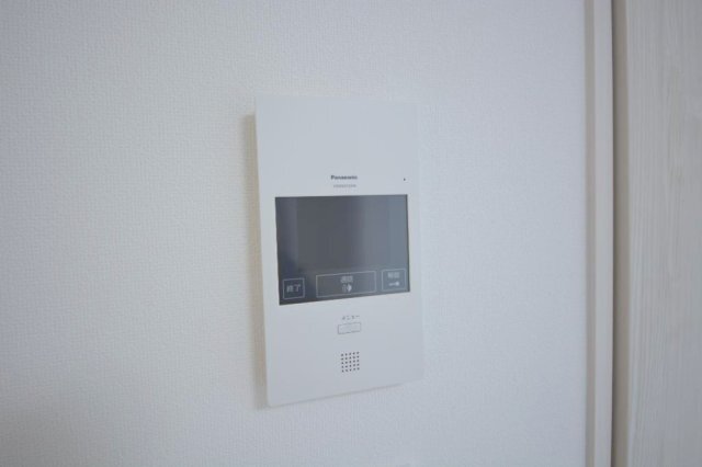 拡大写真:メイクスR高畑 3階302のカメラ付インターホン