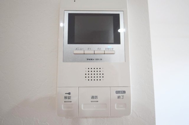 拡大写真: 普(あまね) 1階103のカメラ付インターホン
