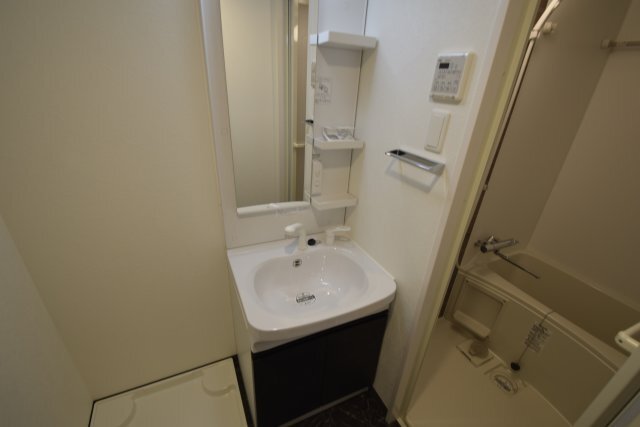 拡大写真:S-RESIDENCE名駅北alesia(アレシア) 2階202の洗面所