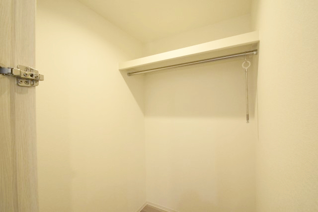 拡大写真:メイクスアート名駅WEST 2階205の収納