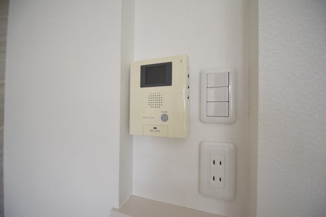 拡大写真:Etoile中村(エトワール中村) 1階101のカメラ付きインターホン