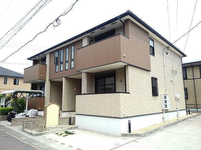 ローレル Ⅱの外観