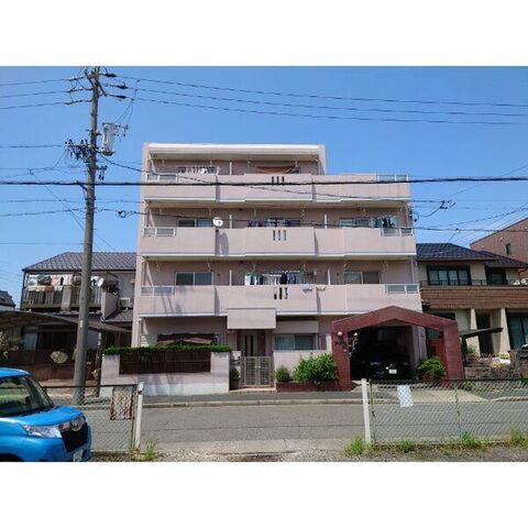 ファミール荒江の外観