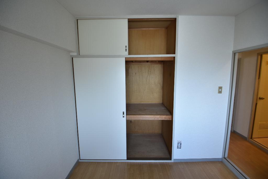 拡大写真:プレズ名古屋入場 5階501の収納