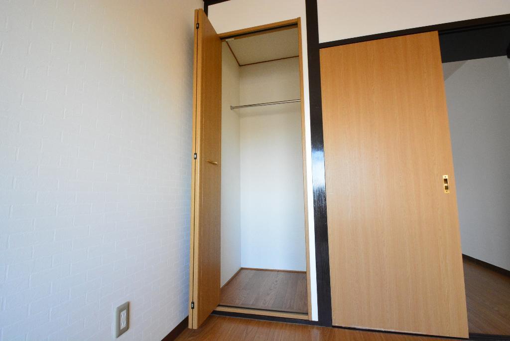 拡大写真:アベニュー服部 3階301の収納