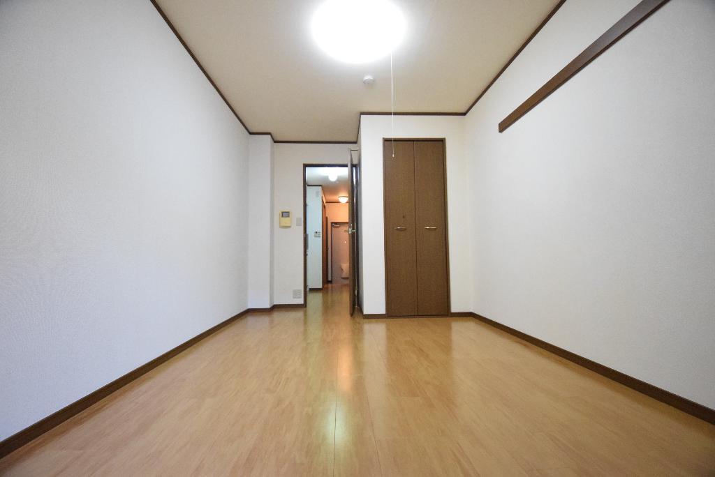 拡大写真:フィオーレ 1階102の居間