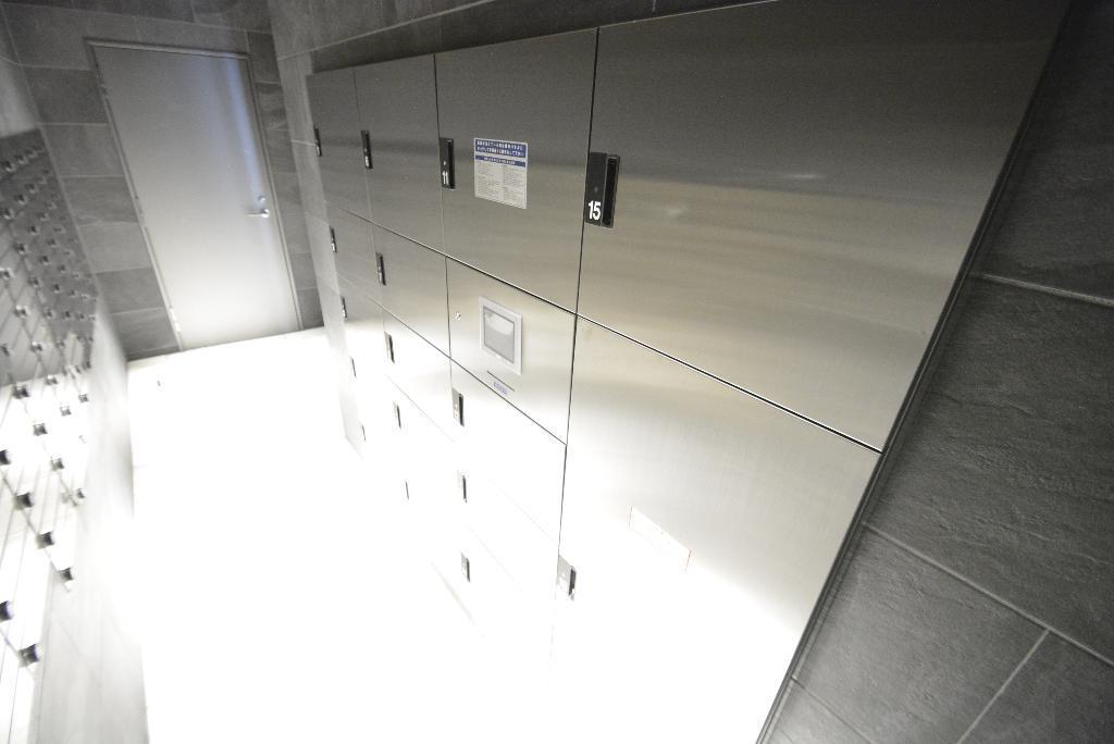 拡大写真:S-RESIDENCE熱田(エスレジデンス) 4階401の宅配BOX
