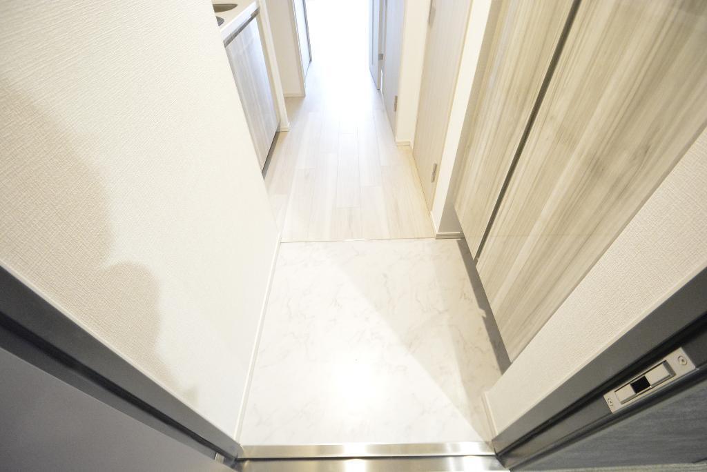 拡大写真:S-RESIDENCE熱田(エスレジデンス) 4階401の玄関