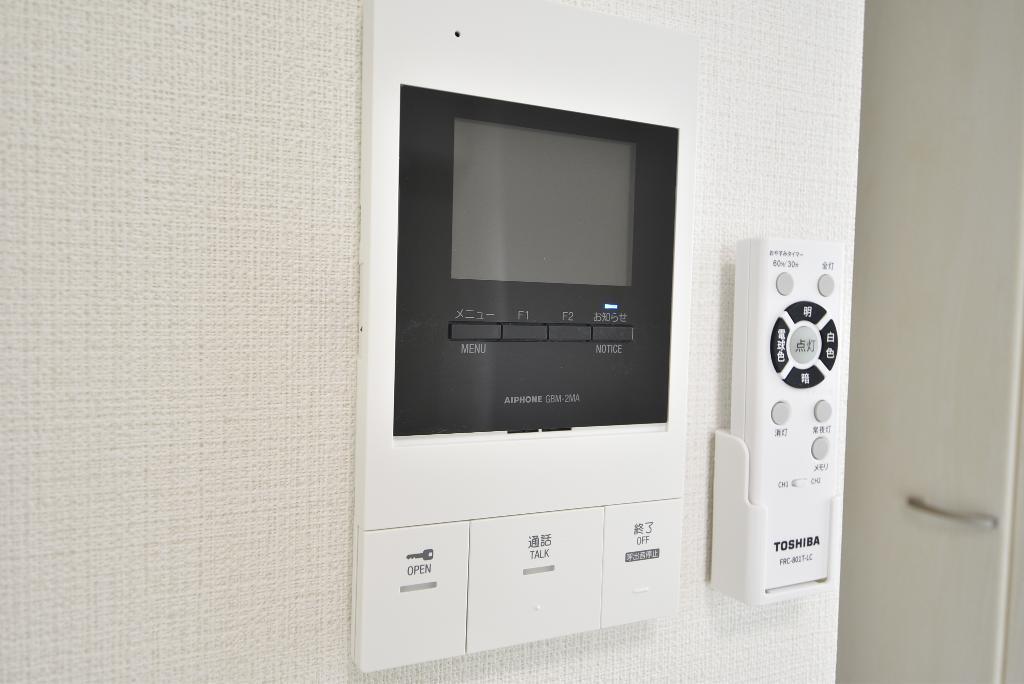 拡大写真:プレシャス名駅 8階801のカメラ付インターホン