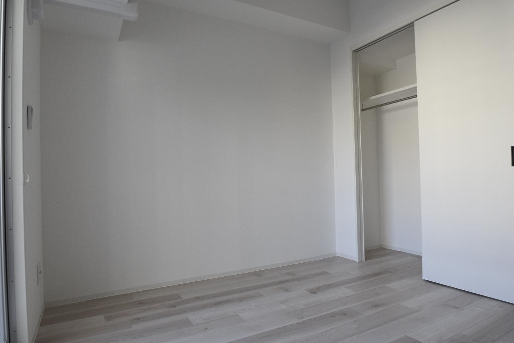 拡大写真:THE LOUNGE LINEAR GATE 2階302の洋室