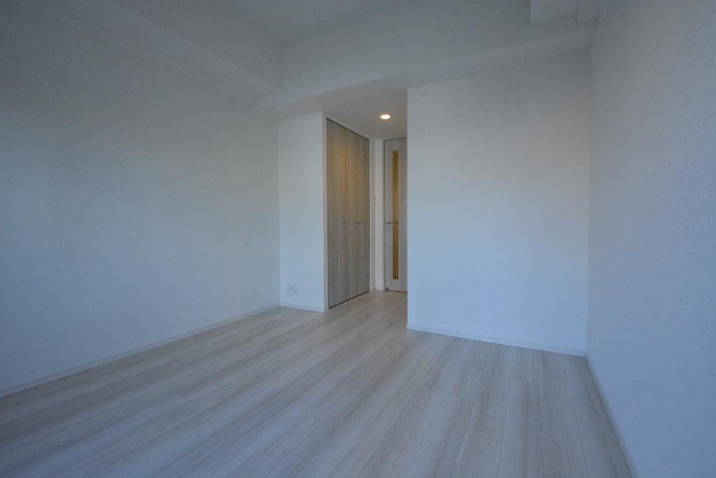 拡大写真：Ｓ-ＲＥＳＩＤＥＮＣＥ名駅ＮｏｒｔｈⅡ 5階505の居間