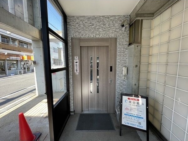 拡大写真：大阪市鶴見区今津中５丁目 3Fのエントランス