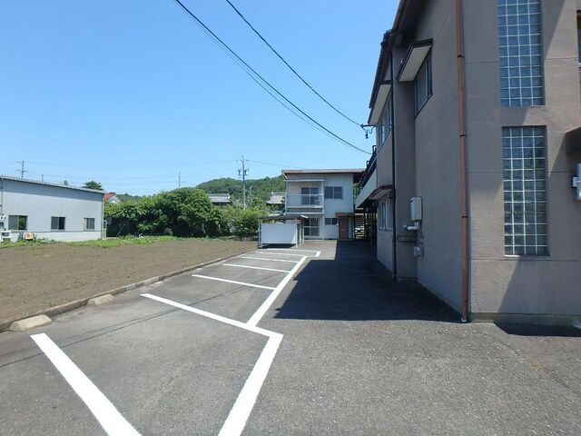 拡大写真:巾クレスト 1階101の外観