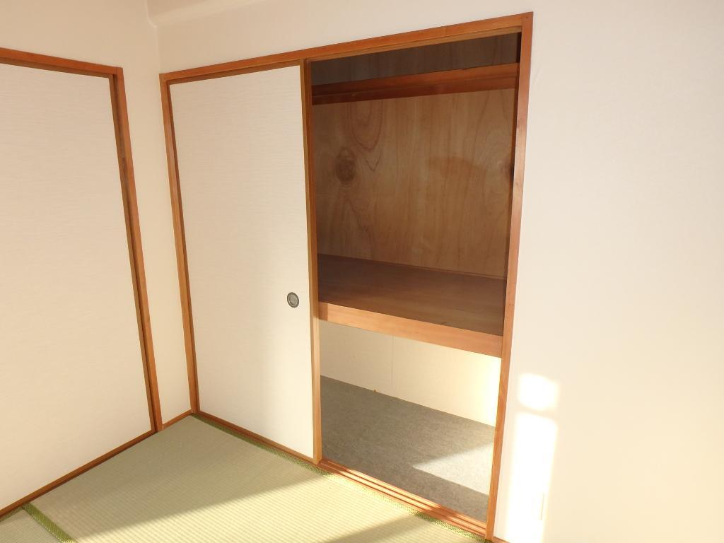 拡大写真:かね村ハイツ 4階402の収納