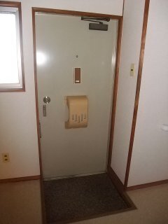 拡大写真:サンドエル山王 1階102の玄関