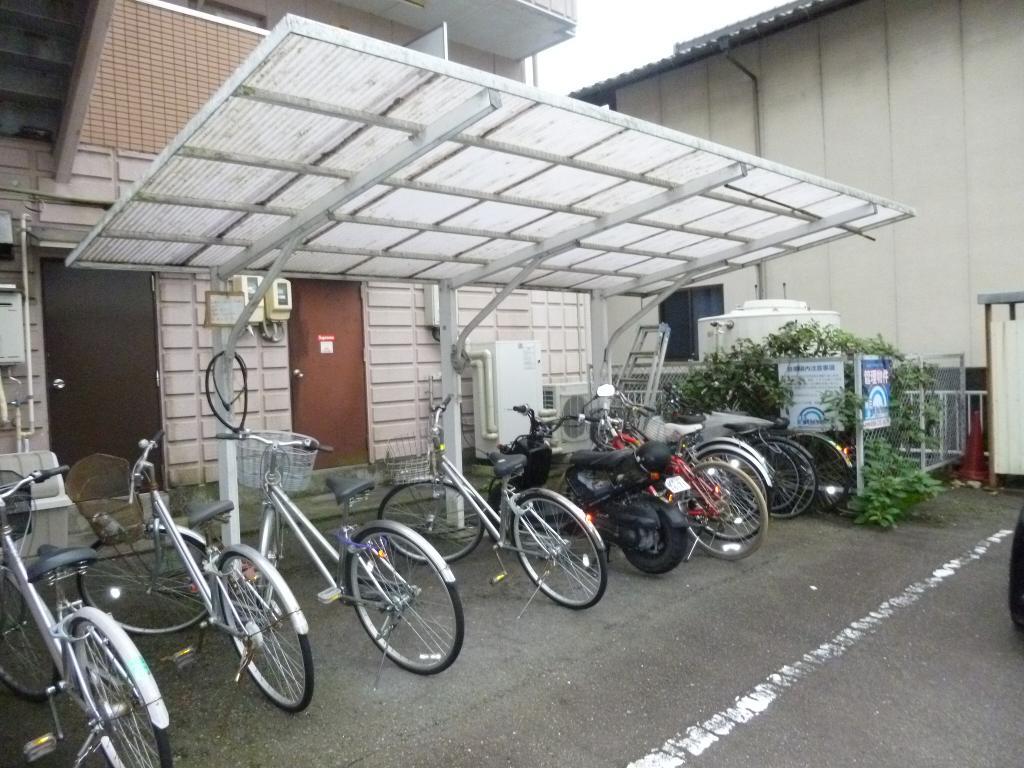 拡大写真：エレガンスみやもと 4階403の駐輪場