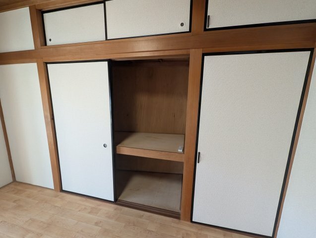 拡大写真:三田洞東2丁目戸建貸家 1階1の収納