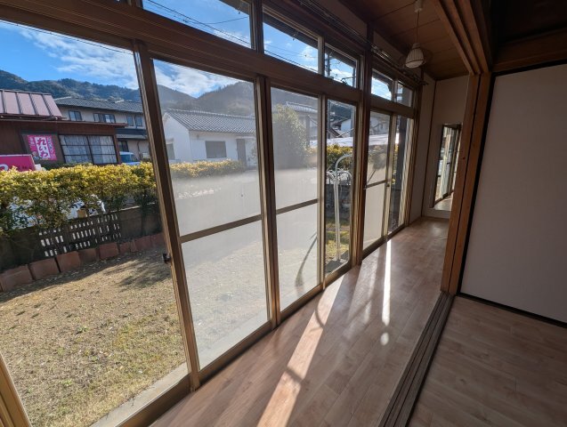 拡大写真:三田洞東2丁目戸建貸家 1階1の内装