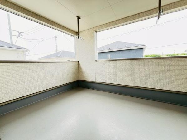 拡大写真:クレイドルガーデン上尾市大谷本郷第8 5号棟1 0のバルコニー