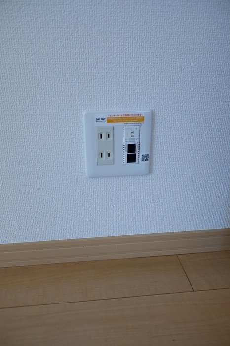 拡大写真:i-セジュール桜 2階201のその他設備