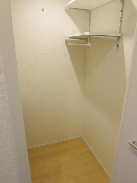 拡大写真:サンローラB 1階102の収納