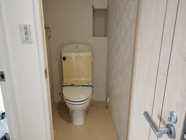 拡大写真:BELISTA岡崎戸崎 6階504のトイレ