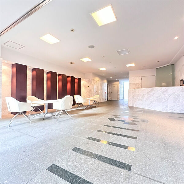 拡大写真:カーサビアンカ東岡崎 9階916のロビー