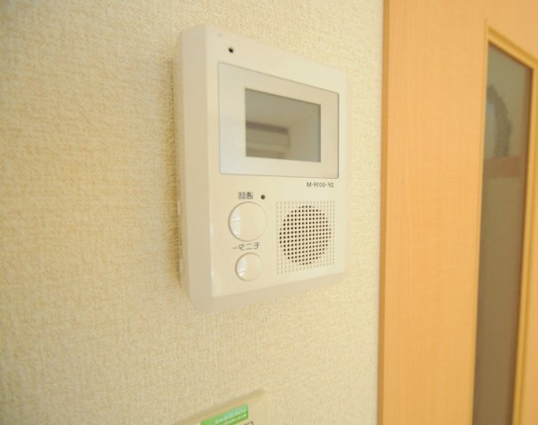 拡大写真:レオパレスピソⅡ 2階214のTVモニター付きインターホン