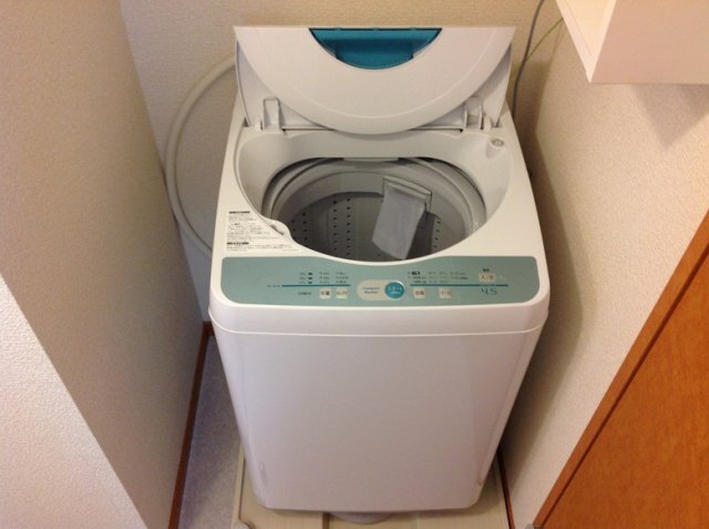 拡大写真：レオパレスフィオーレ 2階203の備品（洗濯機）付き