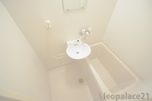 拡大写真:レオパレスマカービルシャナ 1階106の実際のお部屋と異なる場合がございます。