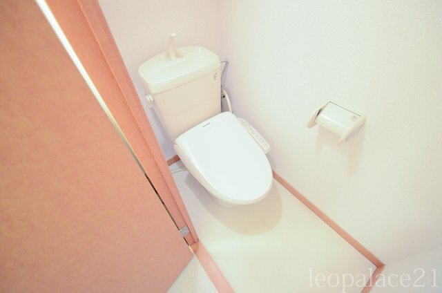 拡大写真:レオパレスマカービルシャナ 1階106の実際のお部屋と異なる場合がございます。