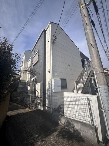 拡大写真：プレミアムコート仲町台 1階102の外観