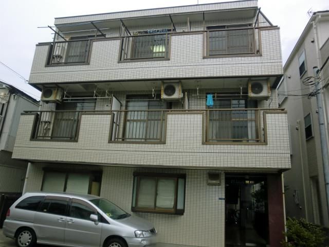パレス新川崎の外観