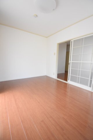 拡大写真:横浜市保土ケ谷区藤塚町 1階101の居間