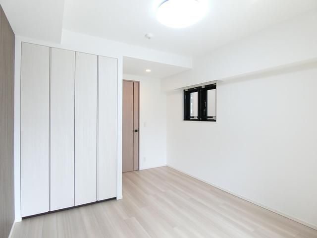 拡大写真:CityLuxYokohama 5階506の洋室