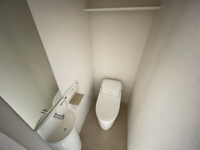 拡大写真:マティアスたまプラーザ 3階302のトイレ